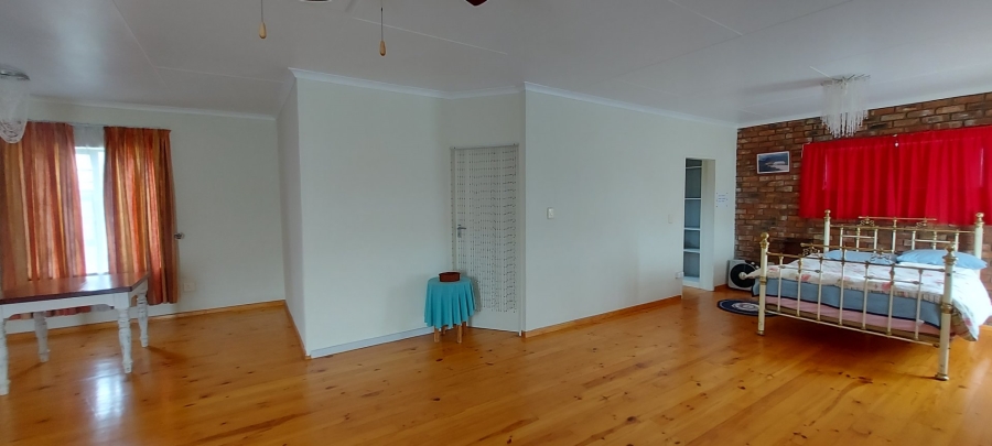 2 Bedroom Property for Sale in Albertinia Western Cape